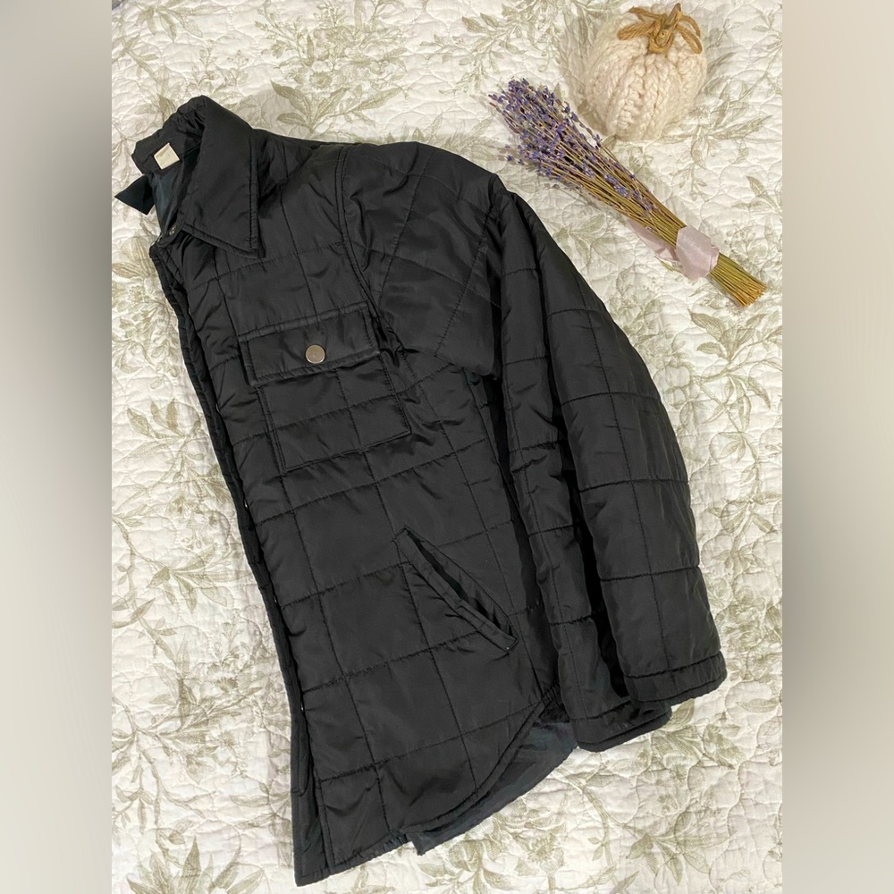 BDG Urban Outfitters button up puffer jacket. Perfect for a casual fall day